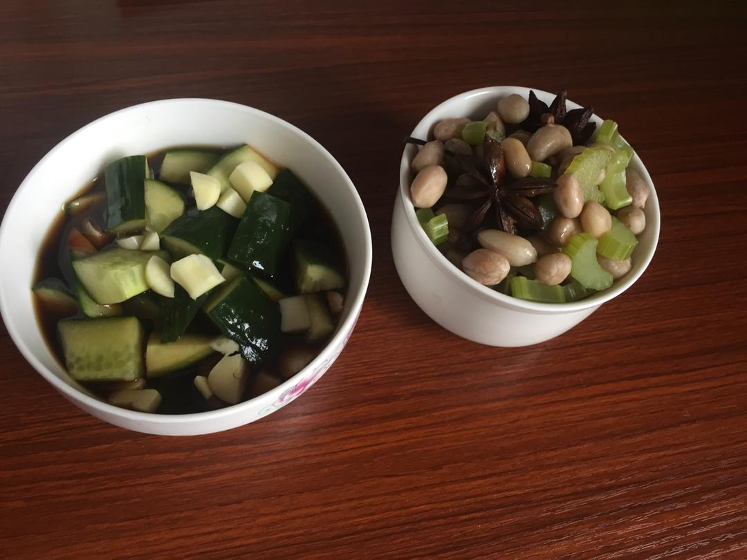 凉拌西芹花生胡萝卜