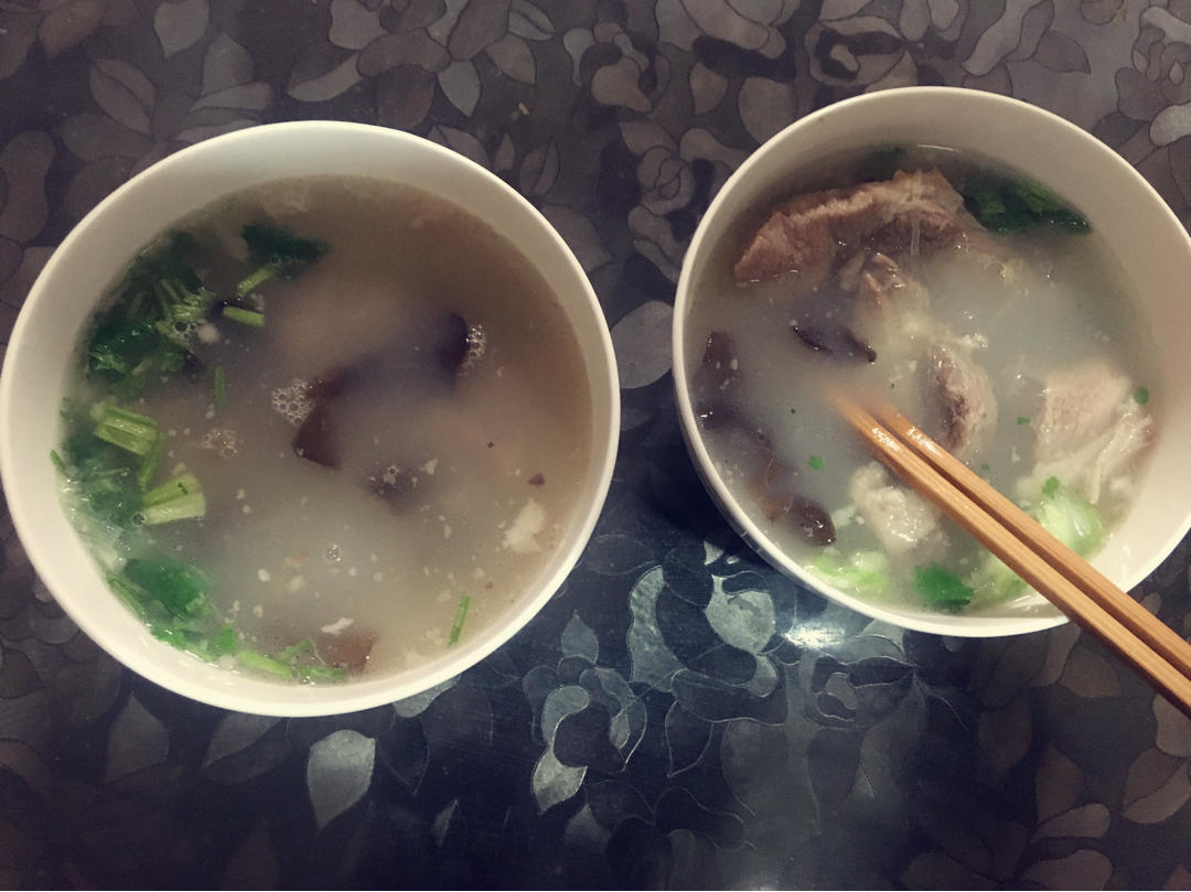 【羊肉泡馍】