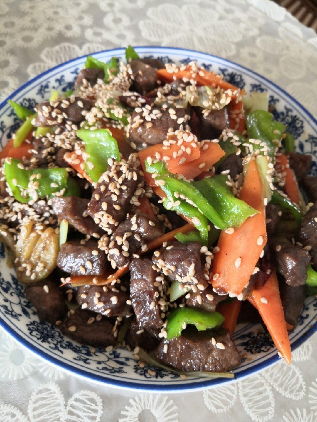 孜然洋葱炒牛肉粒