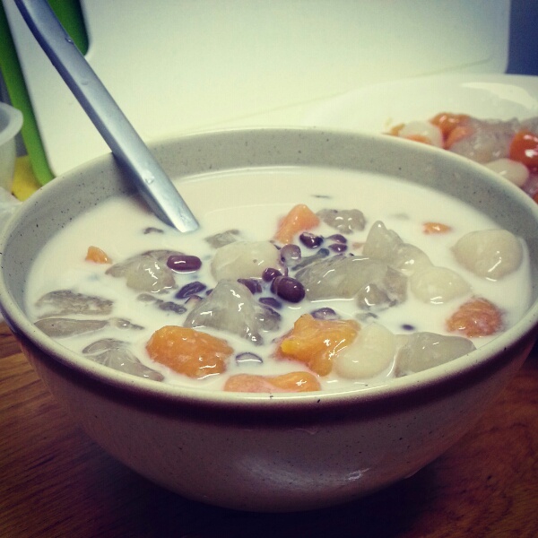 芋圆红豆奶茶