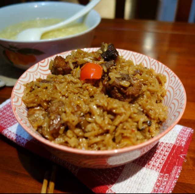 喷香排骨焖饭（爆好吃）