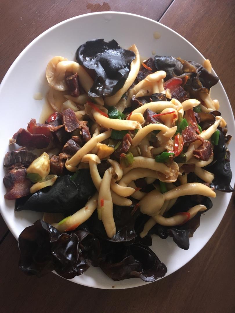 白玉菇炒肉片