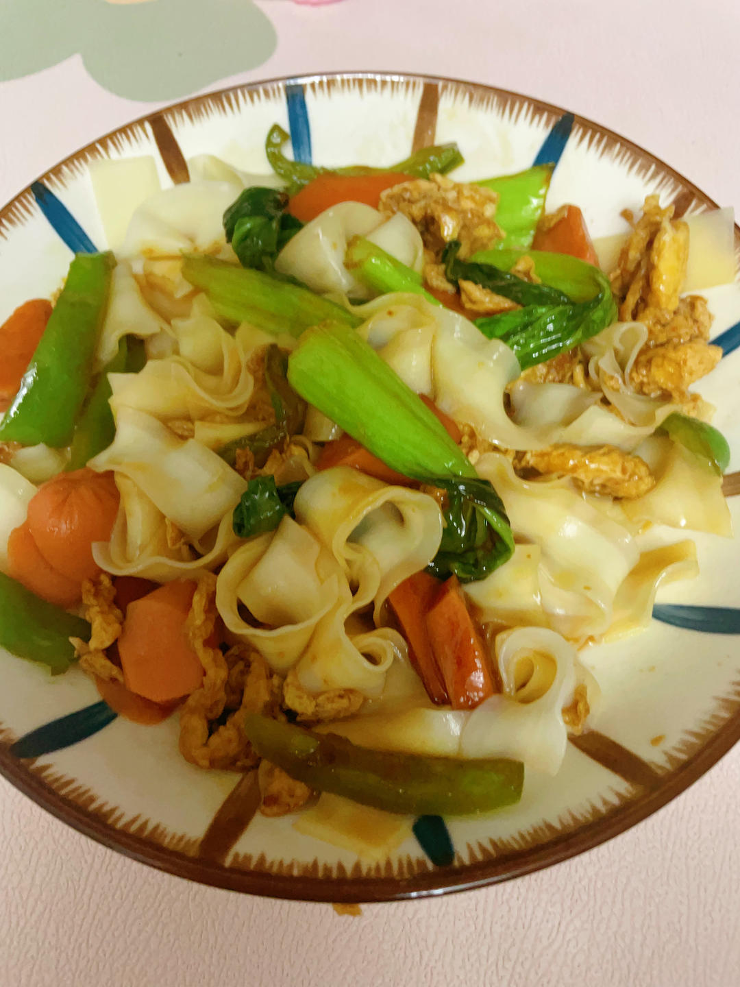 好吃不胖的青椒鸡蛋拌面