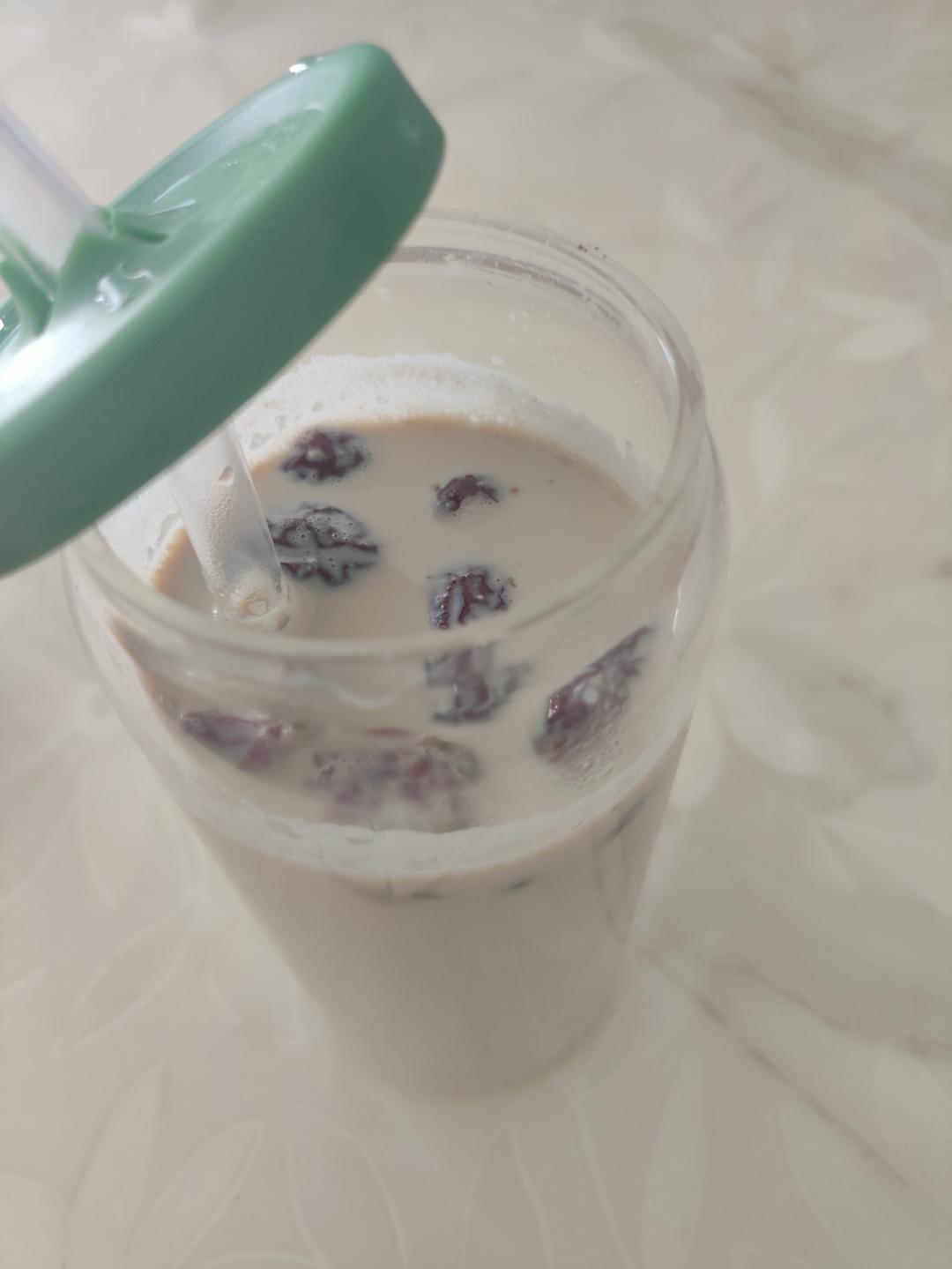 今日茶饮分享｜红枣牛奶茶🍵
