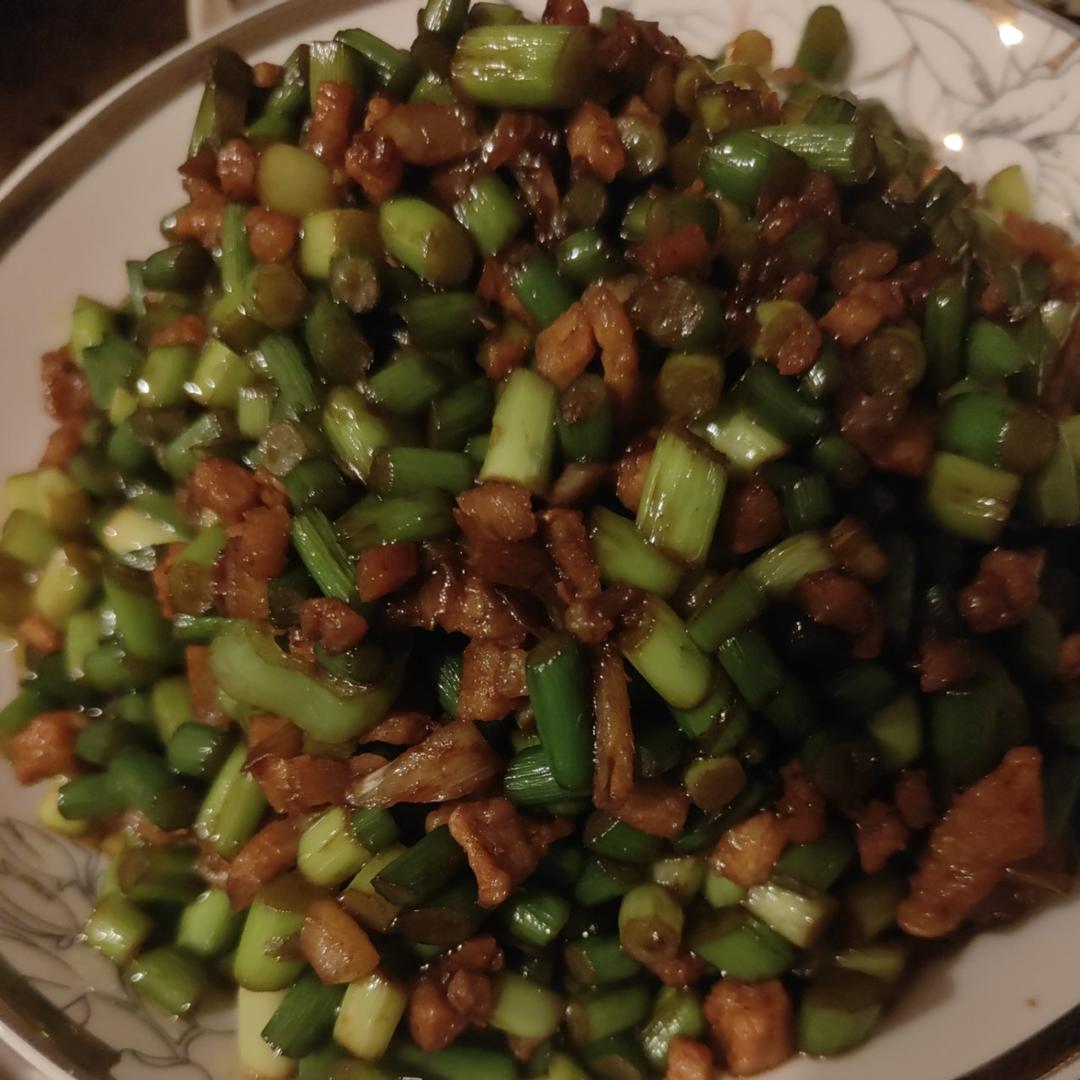 蒜苔炒肉末，三碗米饭都不够吃