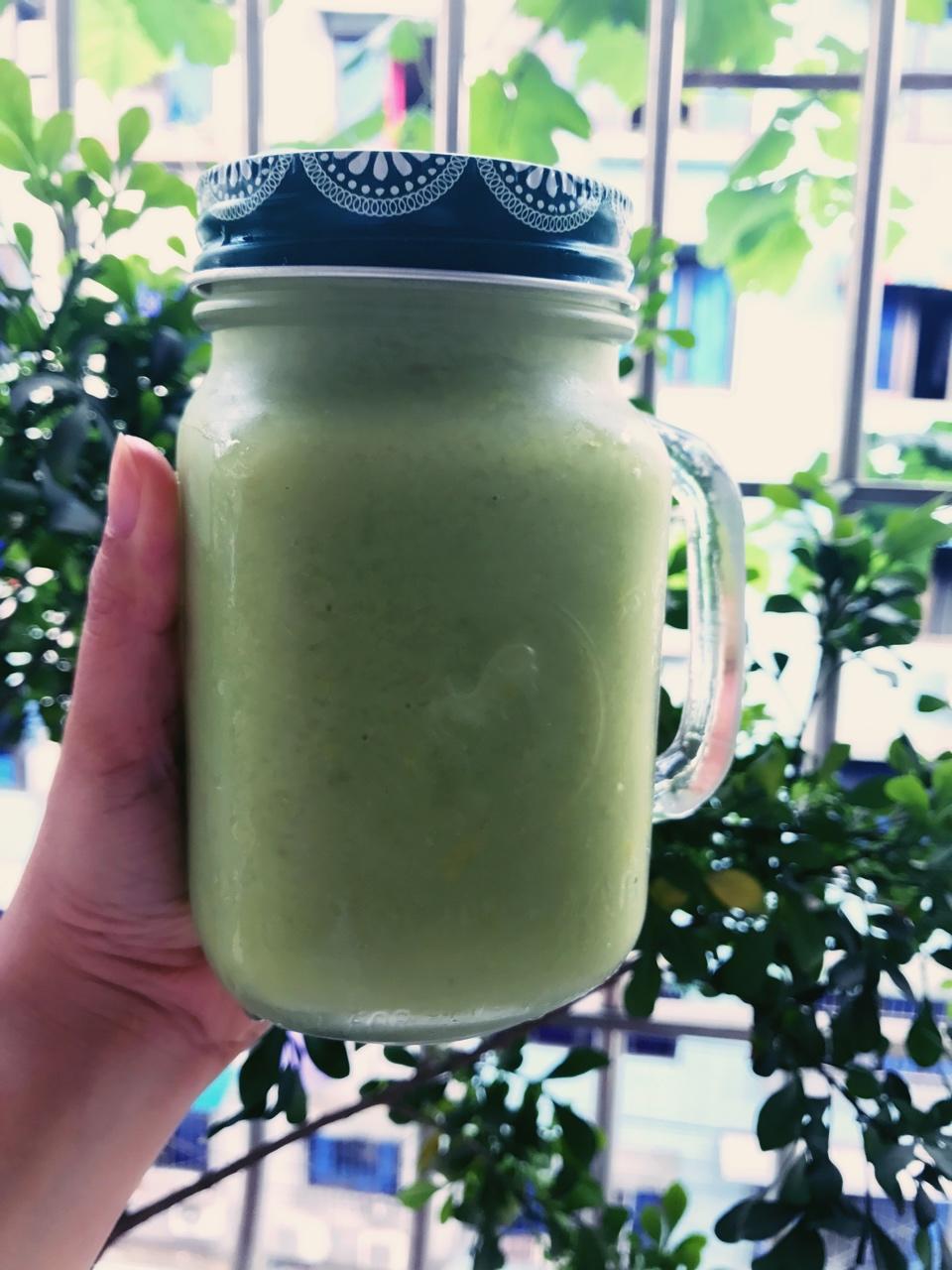 牛油果奶昔