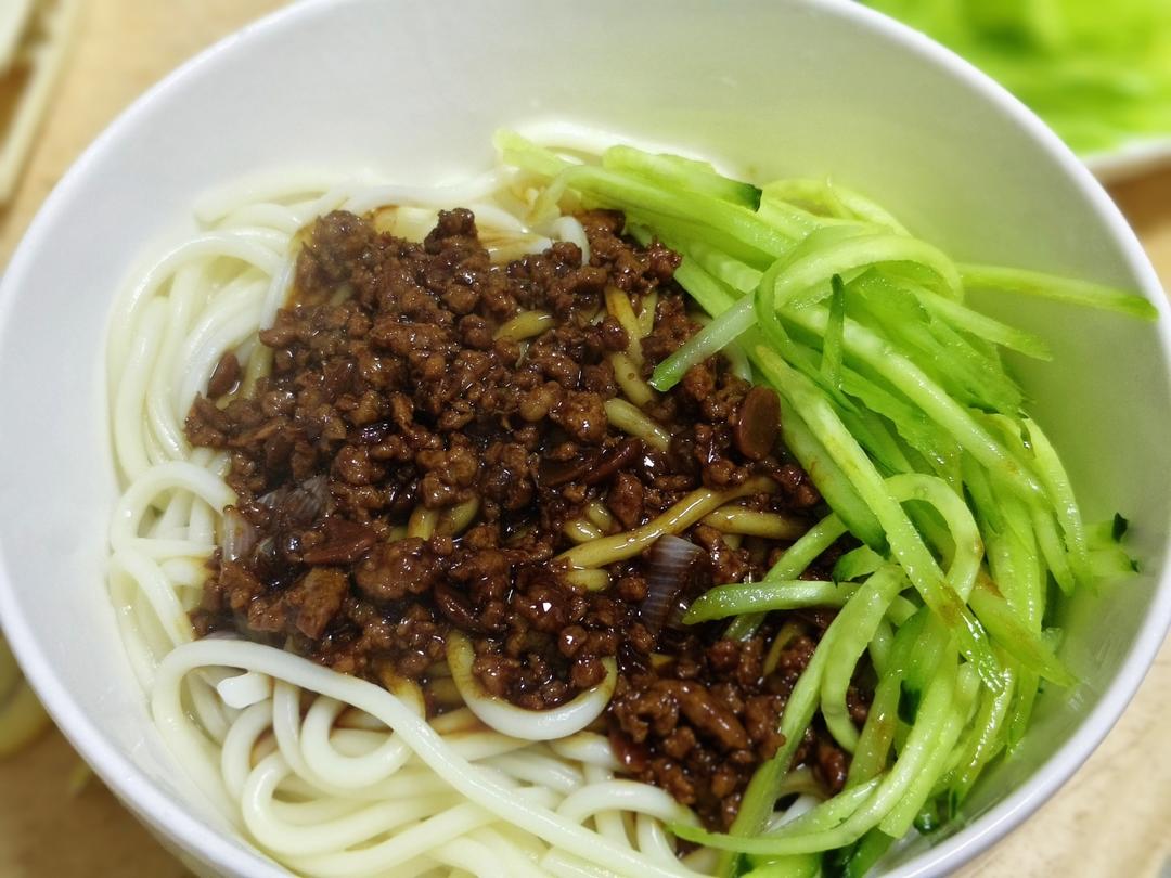 家庭版炸酱面