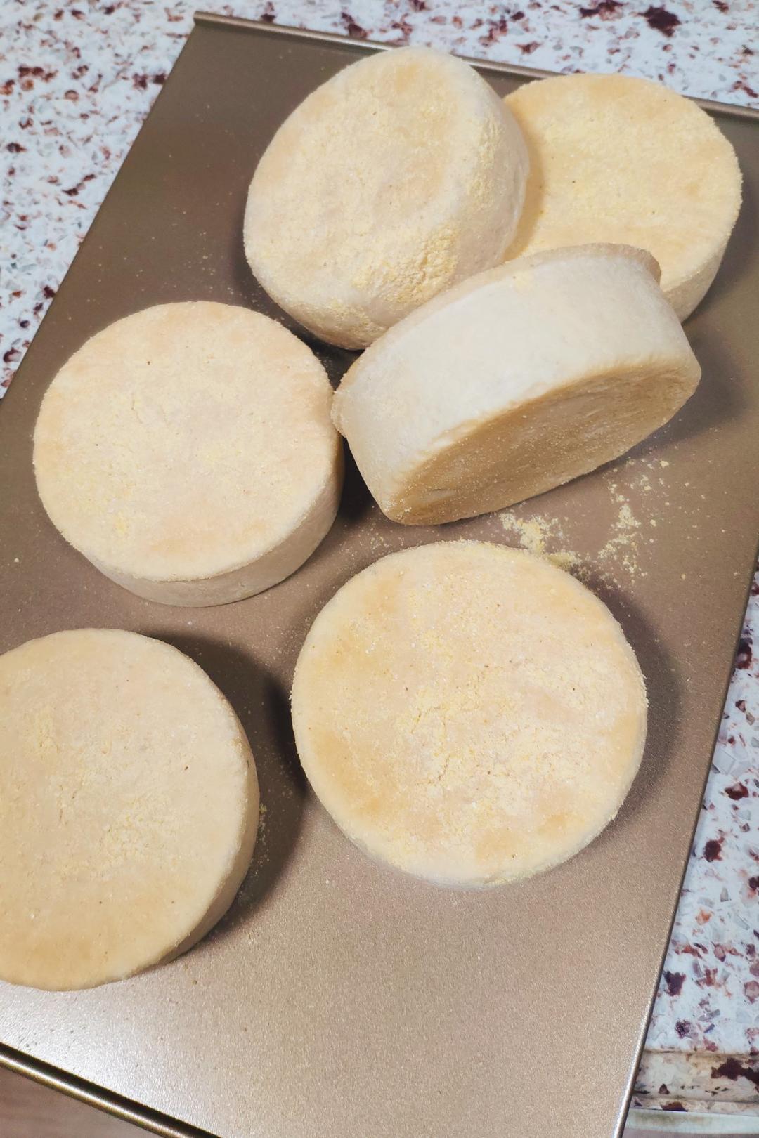 猪柳蛋麦满分 —英式玛芬胚English muffin