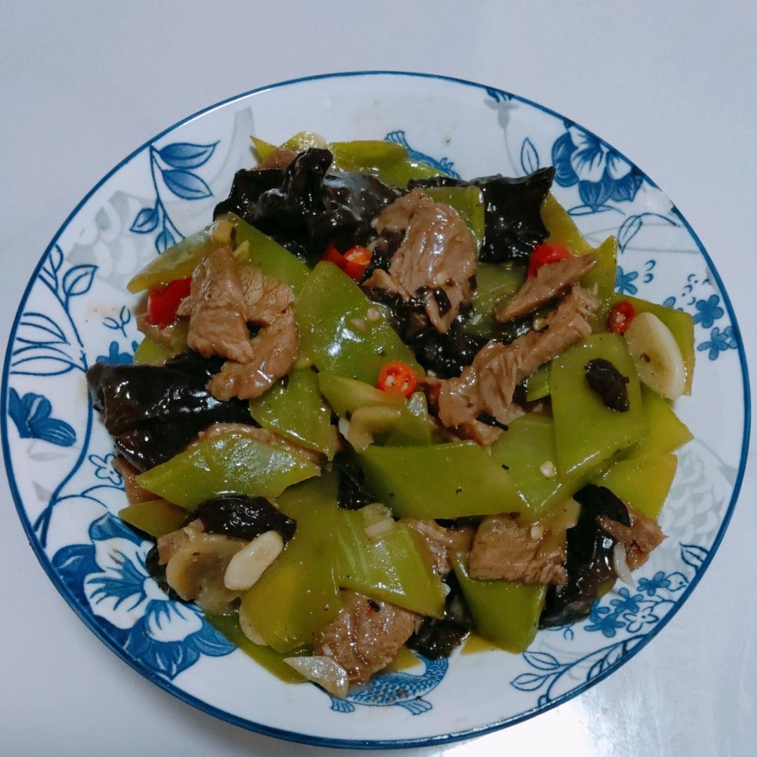 青笋木耳肉片