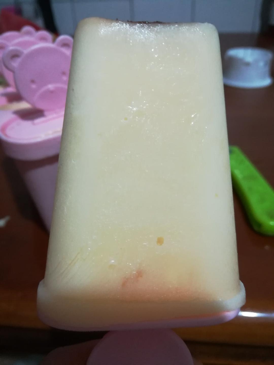 小家碧玉6zsj做的自制牛奶雪糕