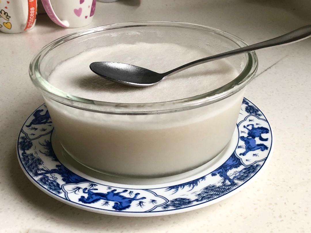 如何做出一份如牛奶白的猪皮冻