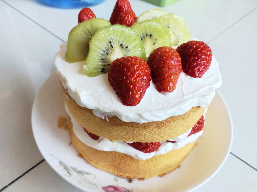 6寸加高草莓奶油蛋糕