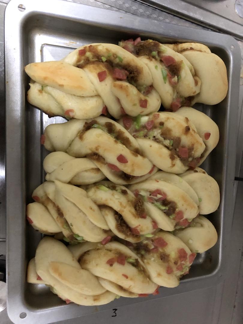 香葱肉松手撕面包_消耗沙拉酱