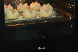 德普烘焙食谱—熔岩芝士面包的做法 步骤7