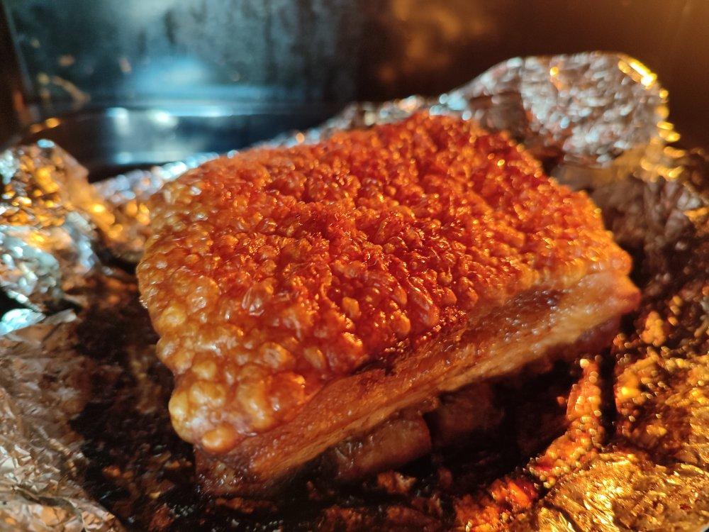 港式烧肉😋不用钻洞也可以烤出脆皮的烧肉💋