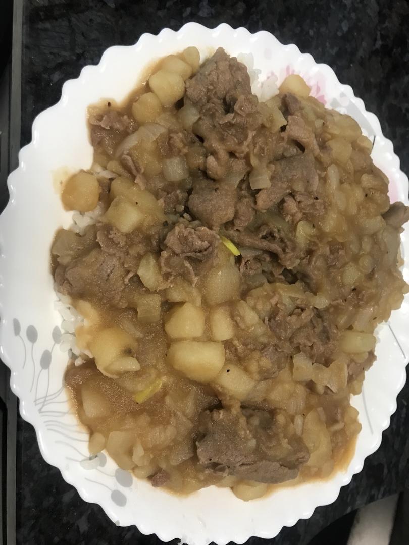 好吃到舔碗底的土豆肥牛拌饭