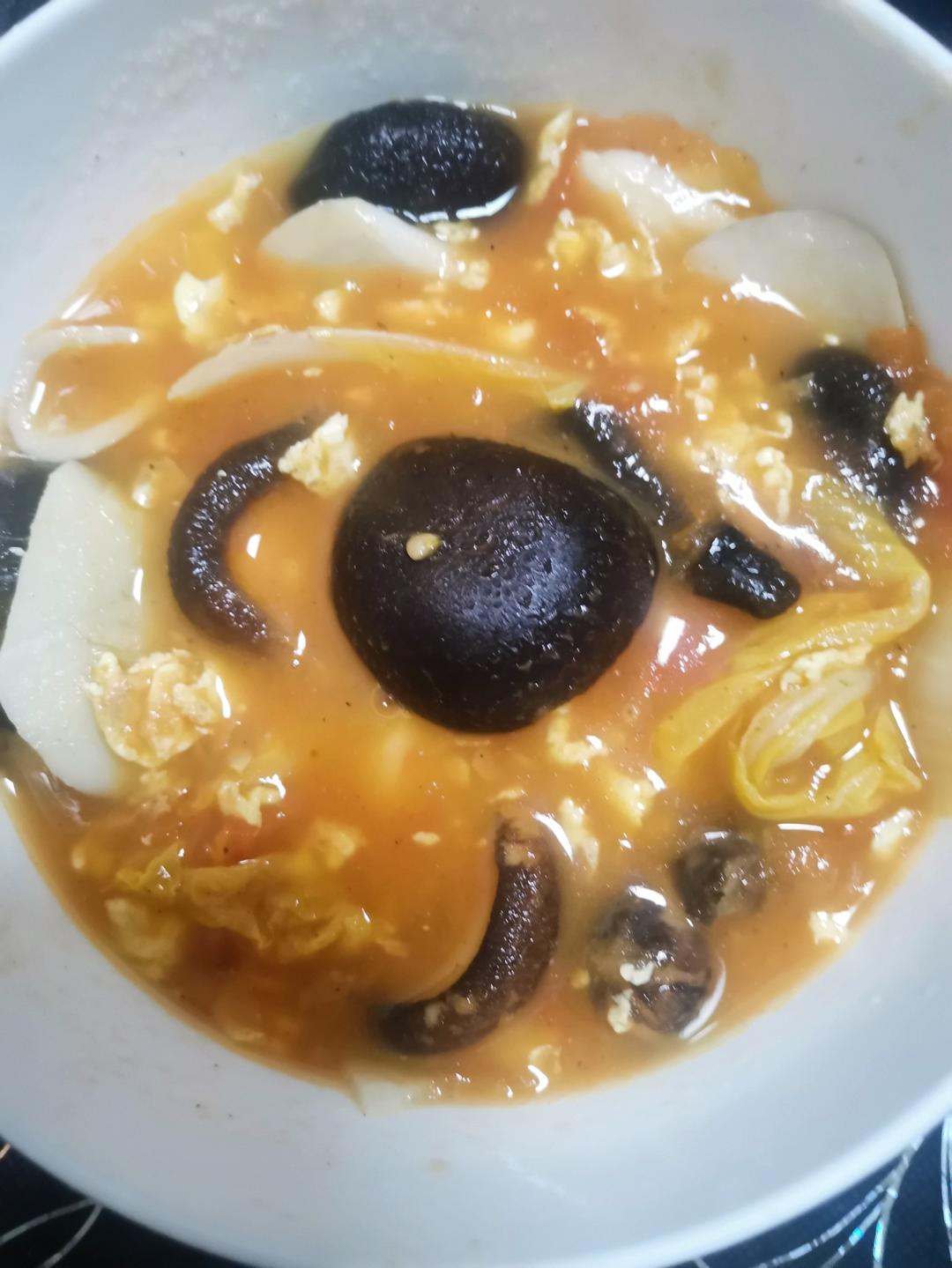 西红柿菌菇豆腐汤