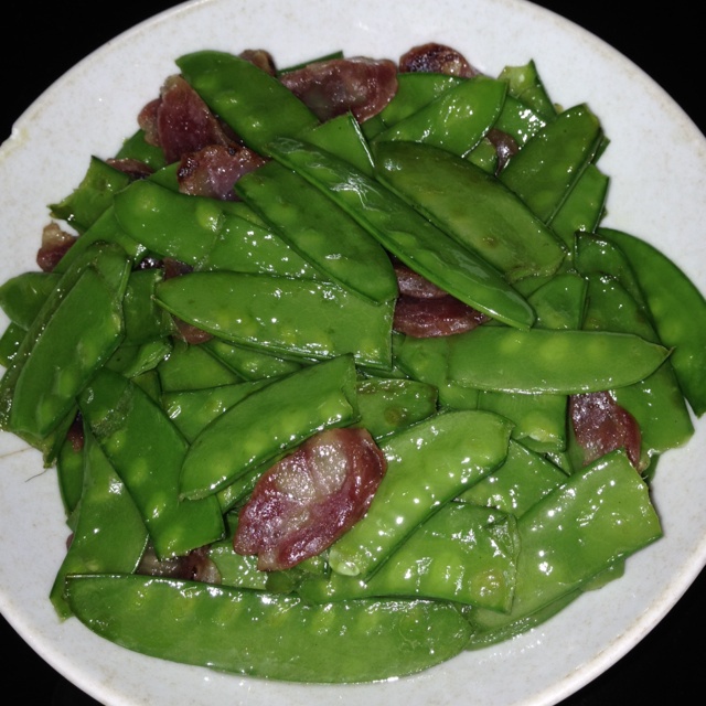 腊肠炒荷兰豆