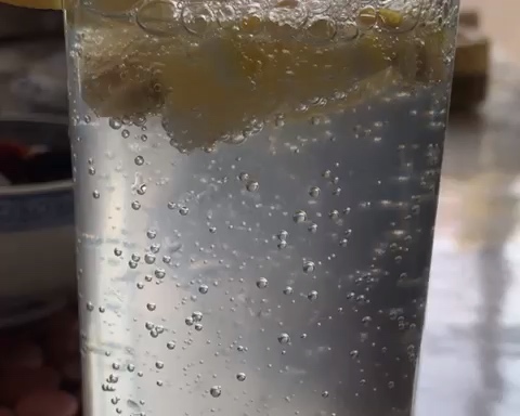 🍋堪比酒吧的柠檬苏打Soda！的做法 步骤6