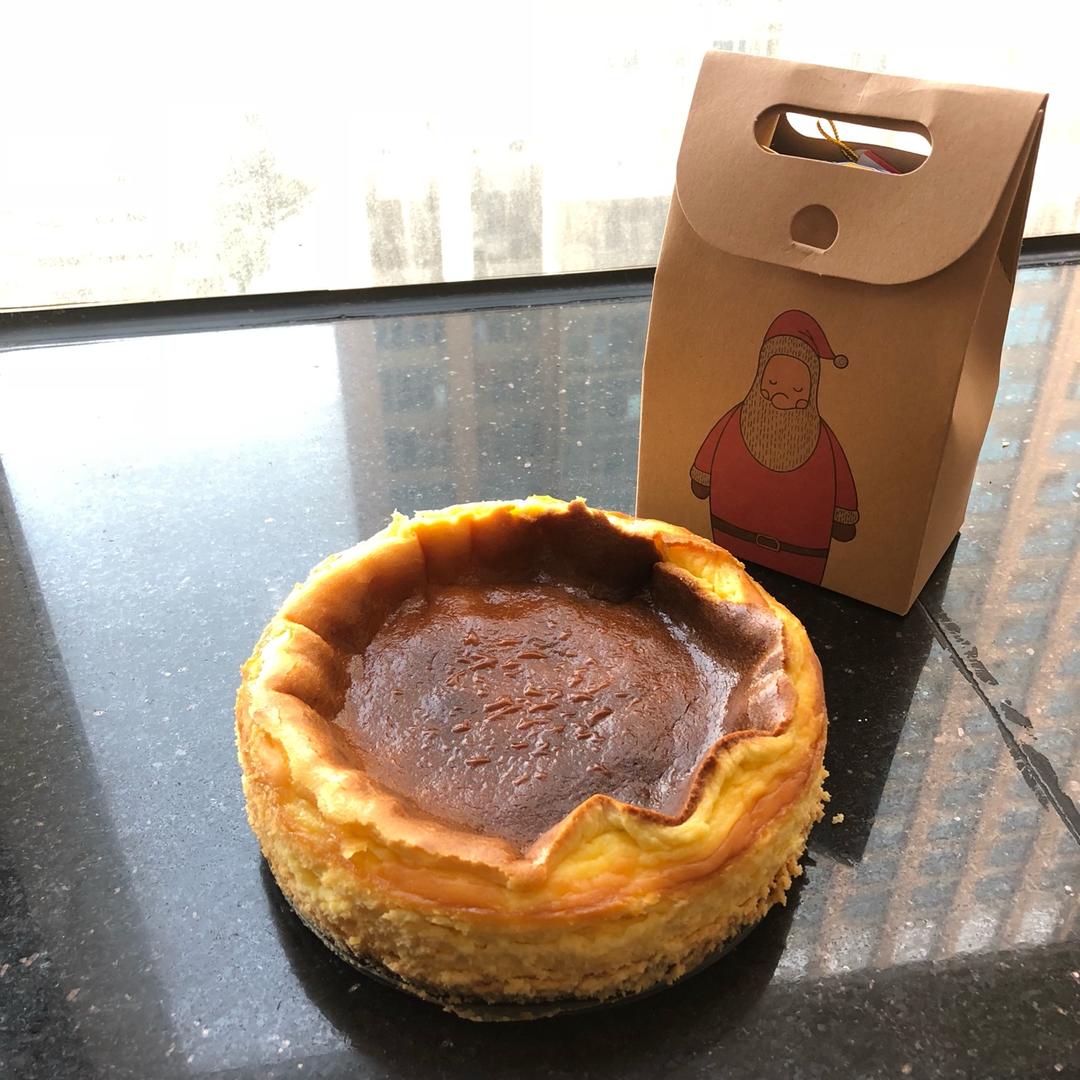 《Tinrry下午茶》教你做烤蓝莓重芝士蛋糕（6寸配方）