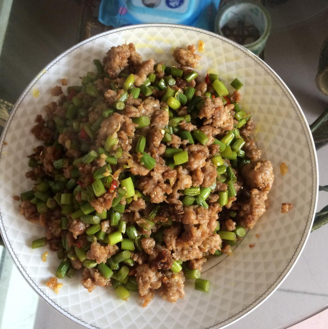 肉碎蒜苔粒