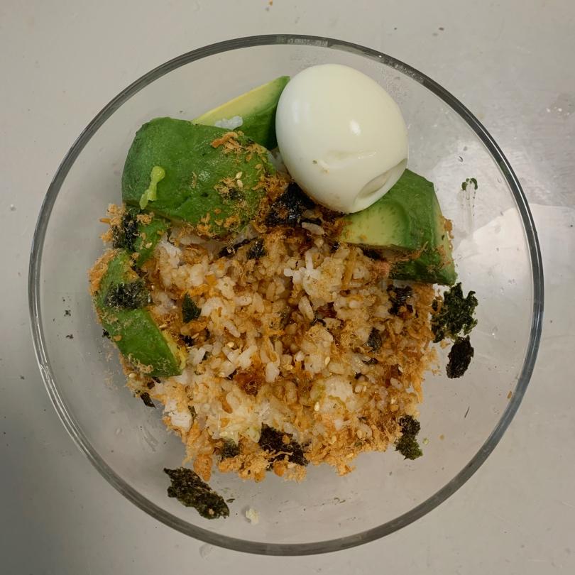 牛油果海苔肉松拌饭