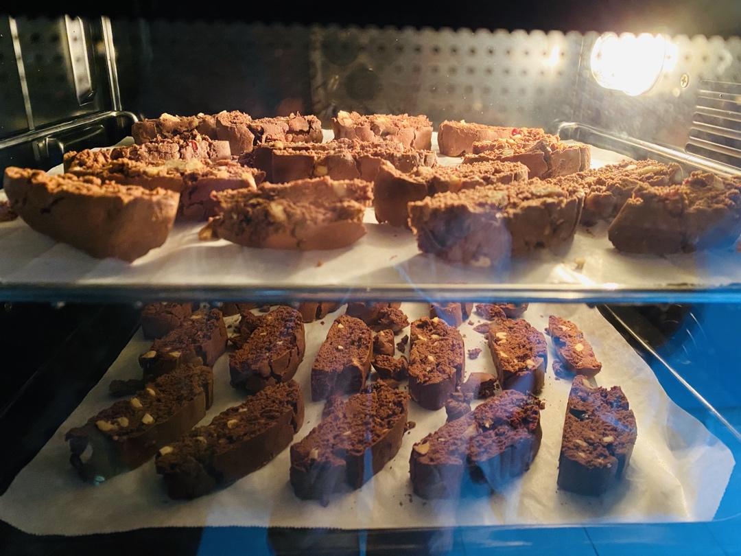 巧克力坚果意式脆饼