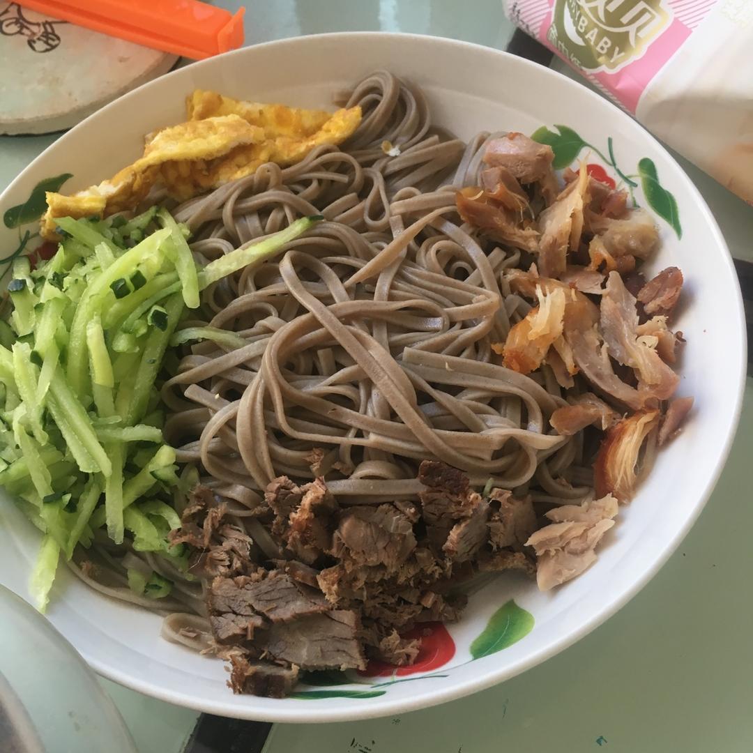 快手减脂餐❗️爆好吃的凉拌鸡丝荞麦面