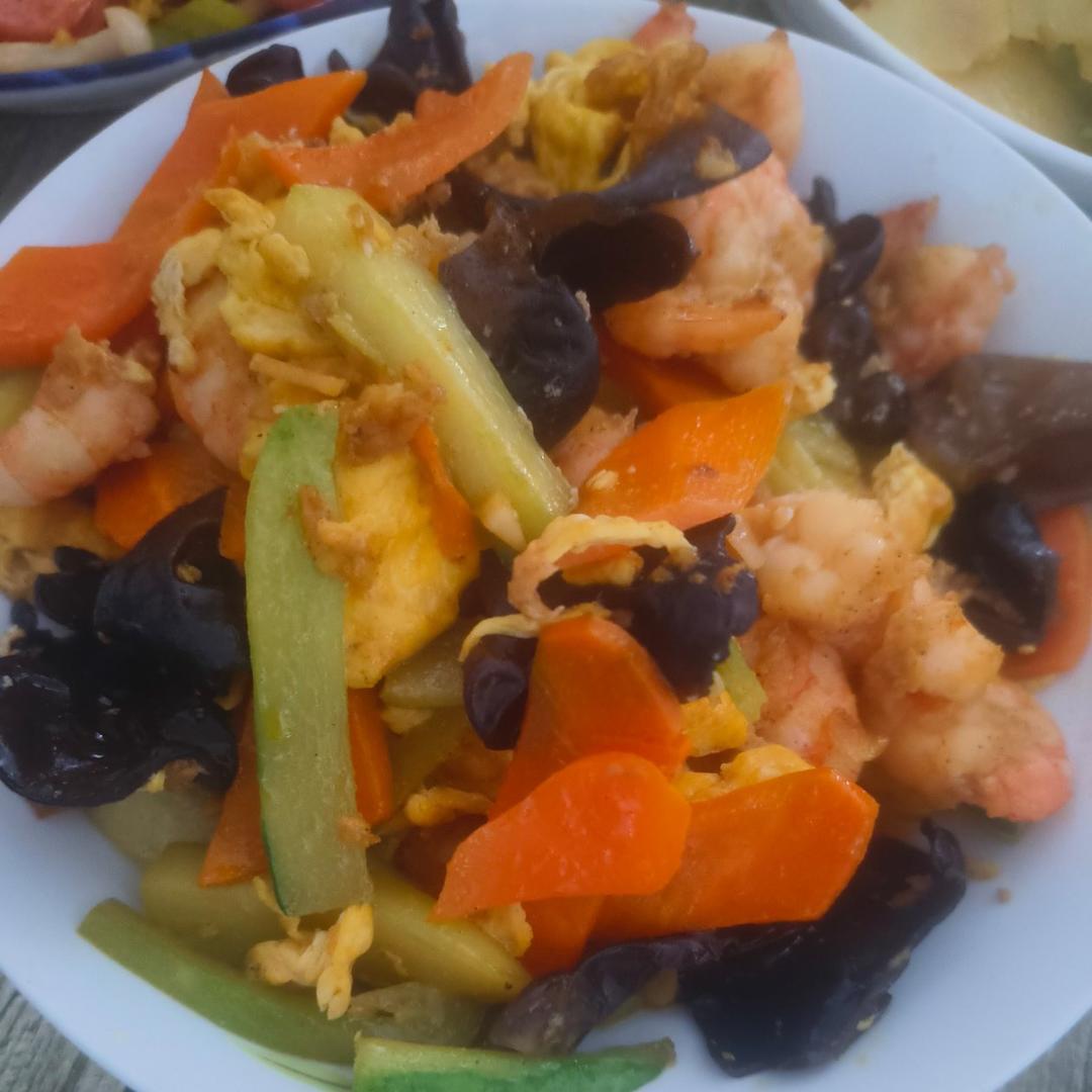 虾仁炒杂锦.什锦虾仁   黄瓜炒虾仁