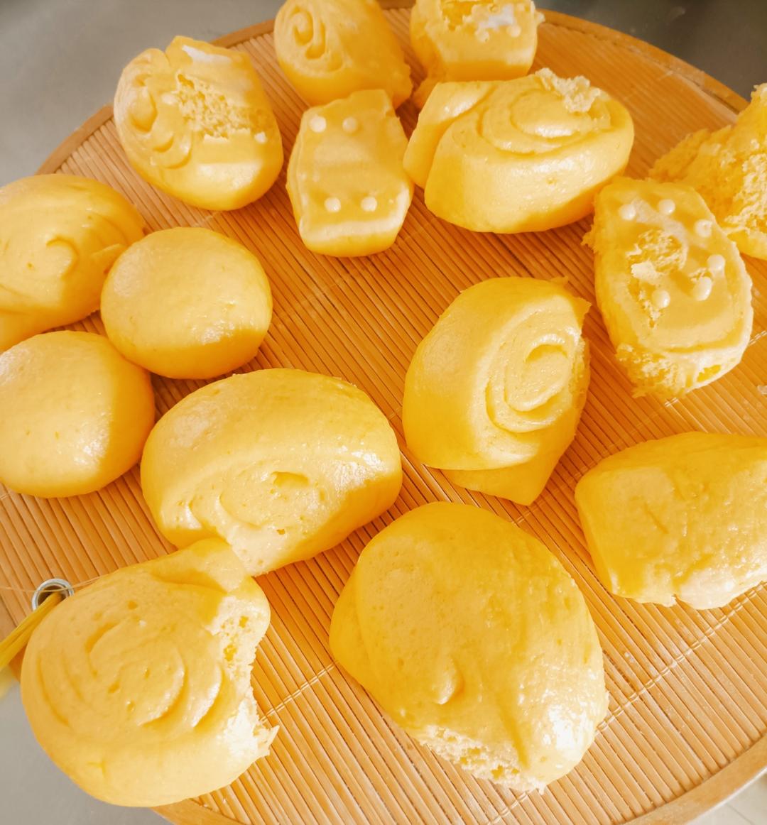 新手也可以--详解如何做出人见人爱、金黄的南瓜馒头