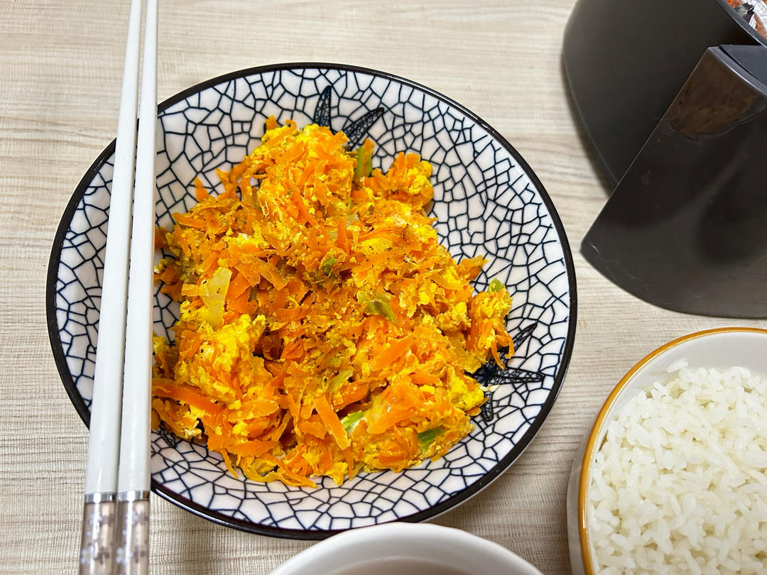 胡萝卜丝炒鸡蛋