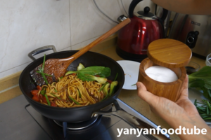 鸡蛋素炒面Fried Noodles Vegetarian的做法 步骤6