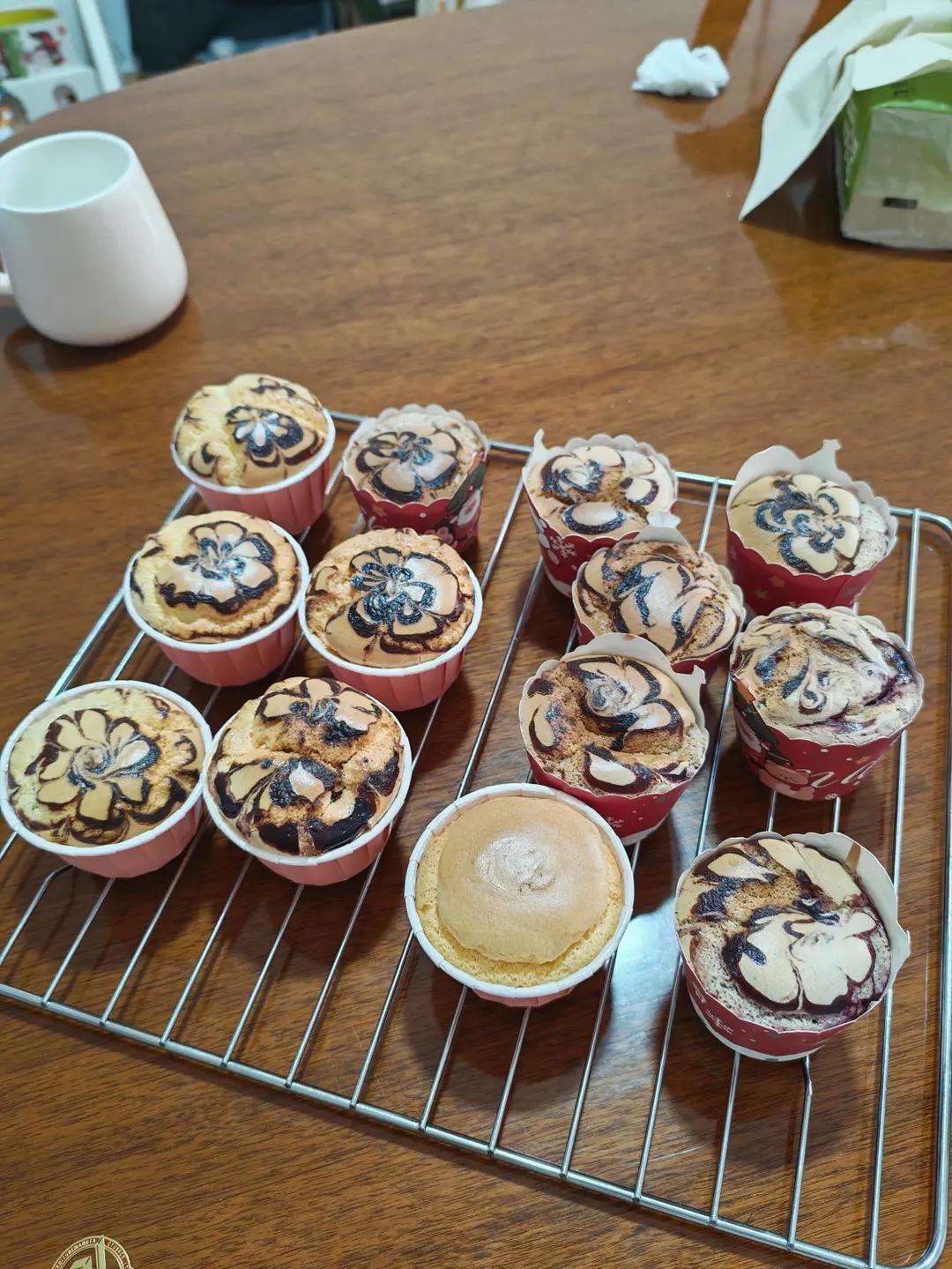 纸杯蛋糕 8寸戚风蛋糕的量