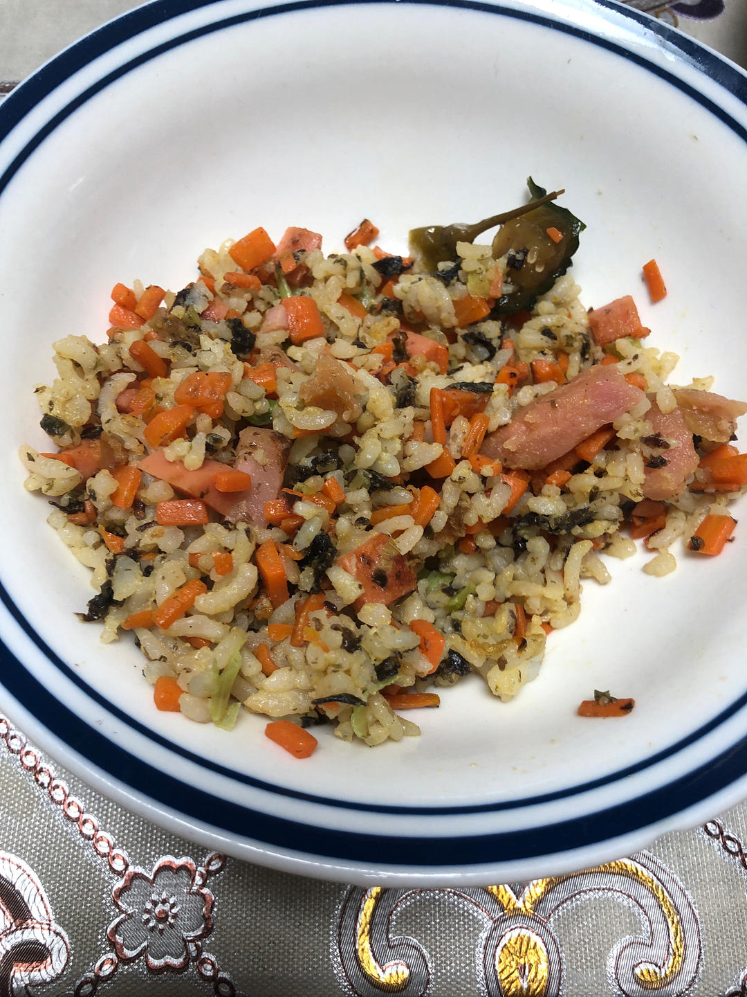 万变的紫菜炒饭