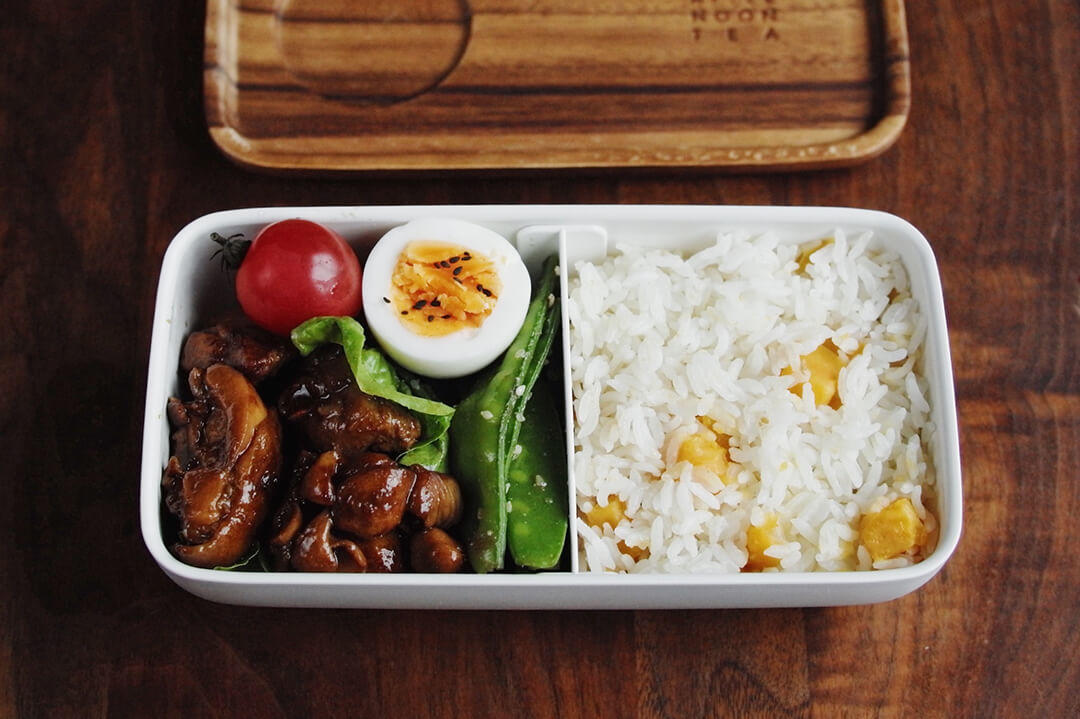台式三杯鸡+凉拌荷兰豆+红薯饭便当