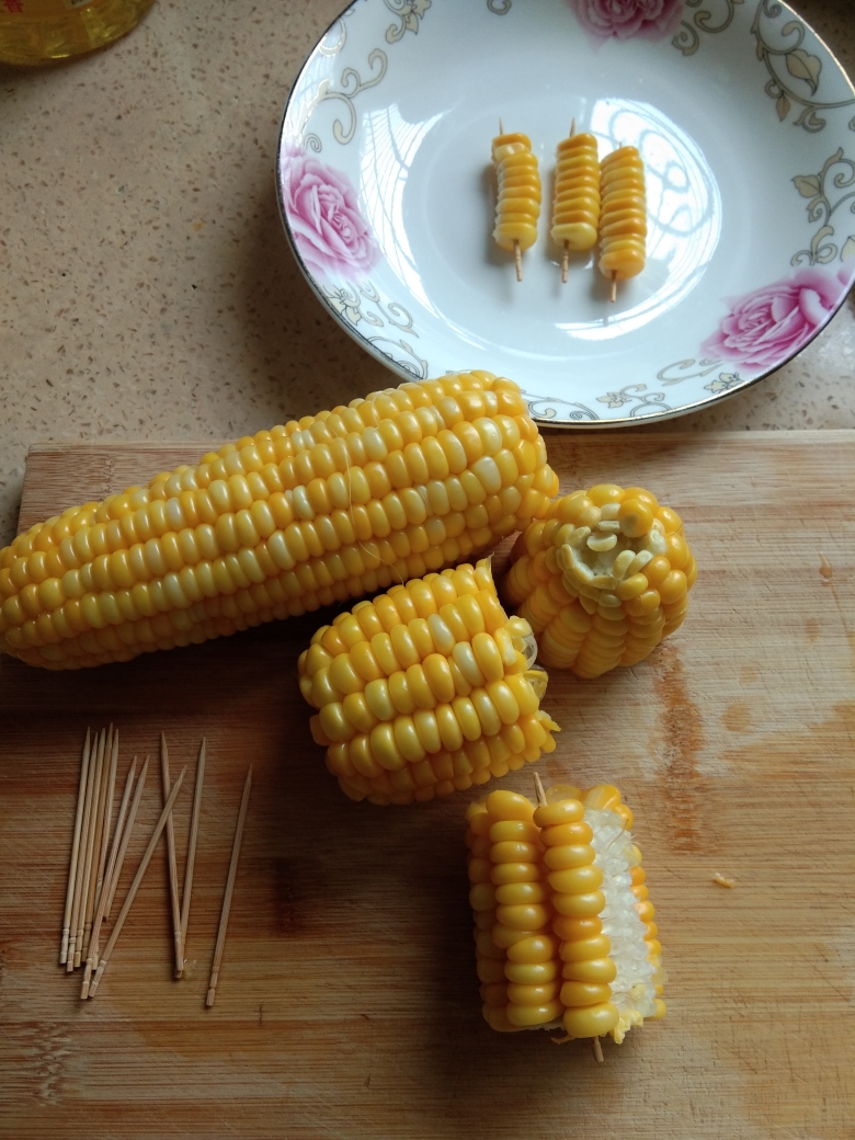 迷你玉米串的做法 步骤1