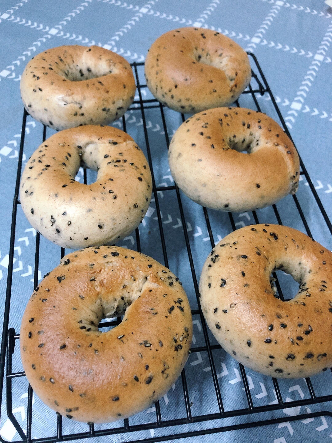 黑芝麻全麦贝果