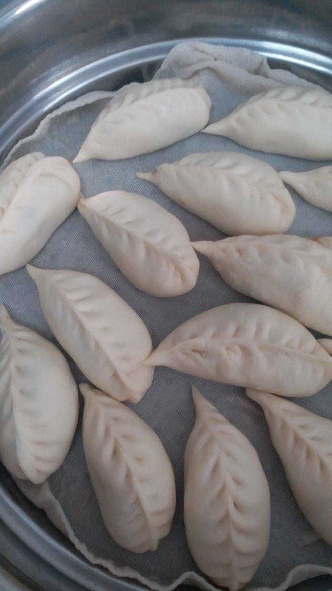 圆白菜猪肉蒸饺（烫面蒸饺）