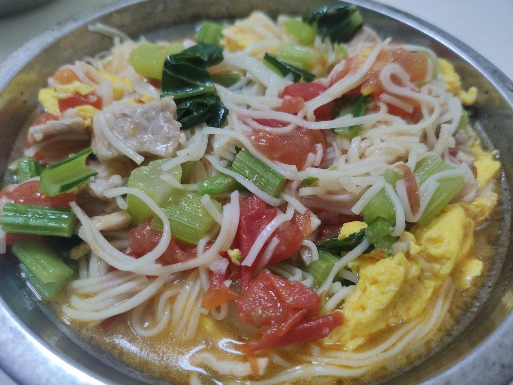 恨不得抱着锅舔的番茄鸡蛋面