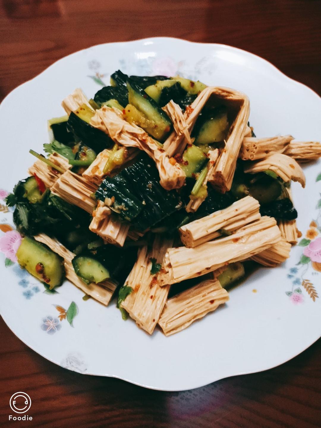 凉拌腐竹黄瓜