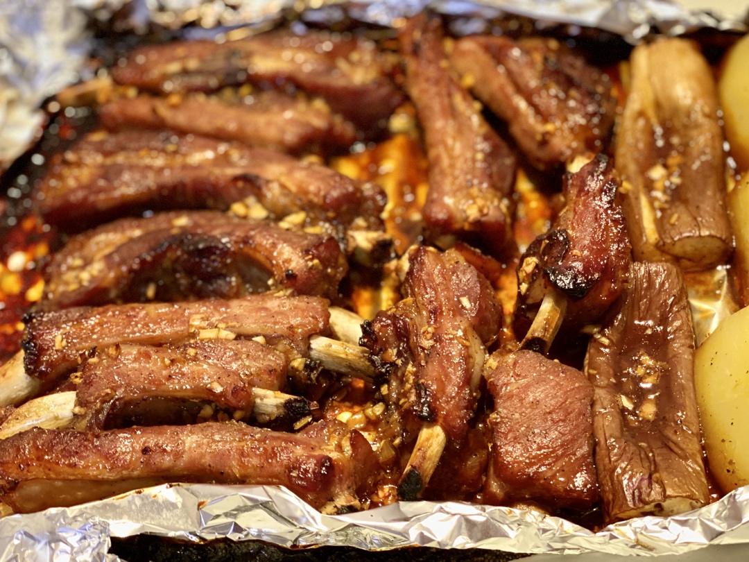 最简单的焦香软糯烤猪肋排