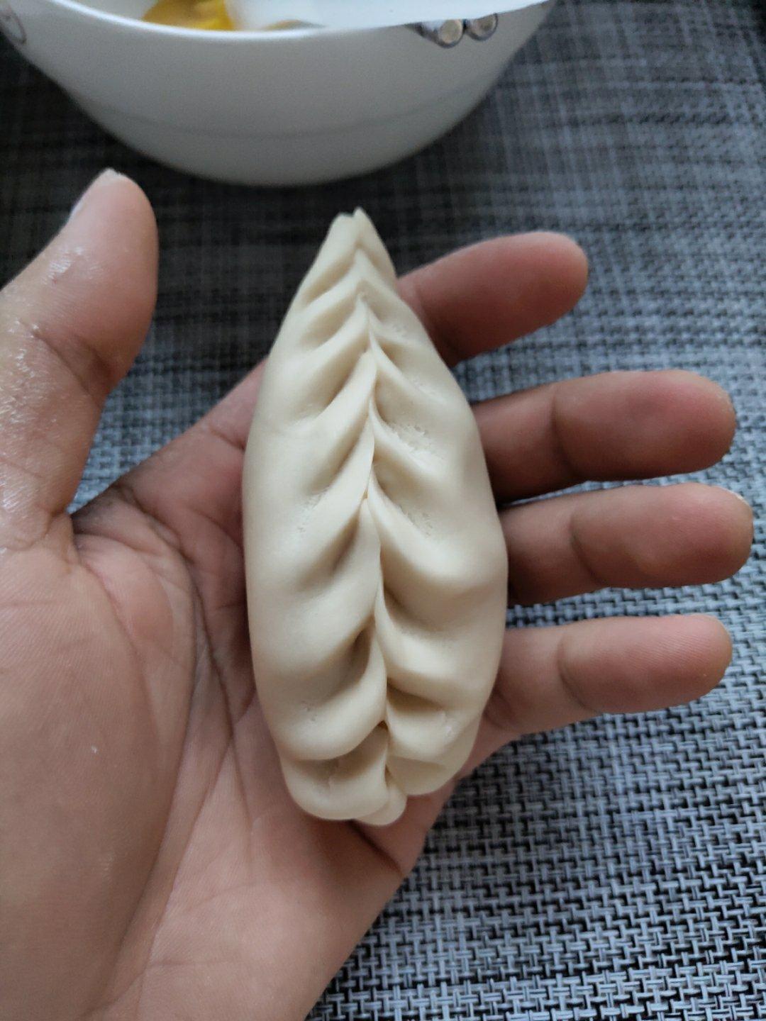 秋叶奶黄包
