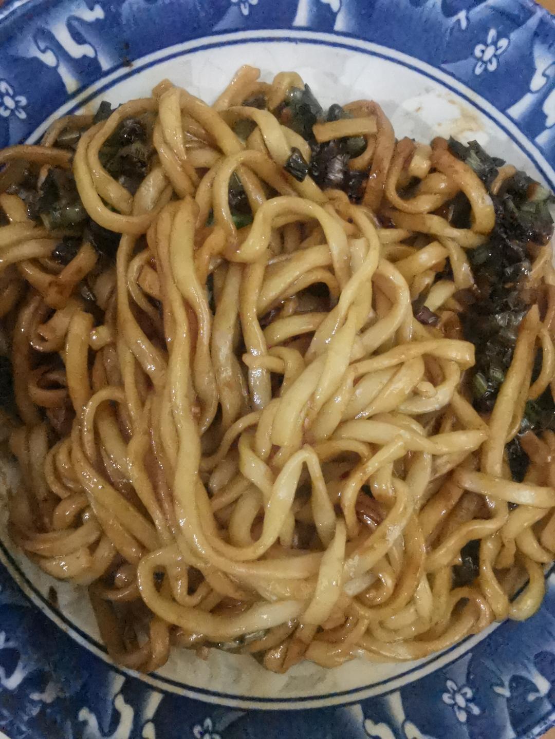 10分钟搞定的一碗葱油拌面