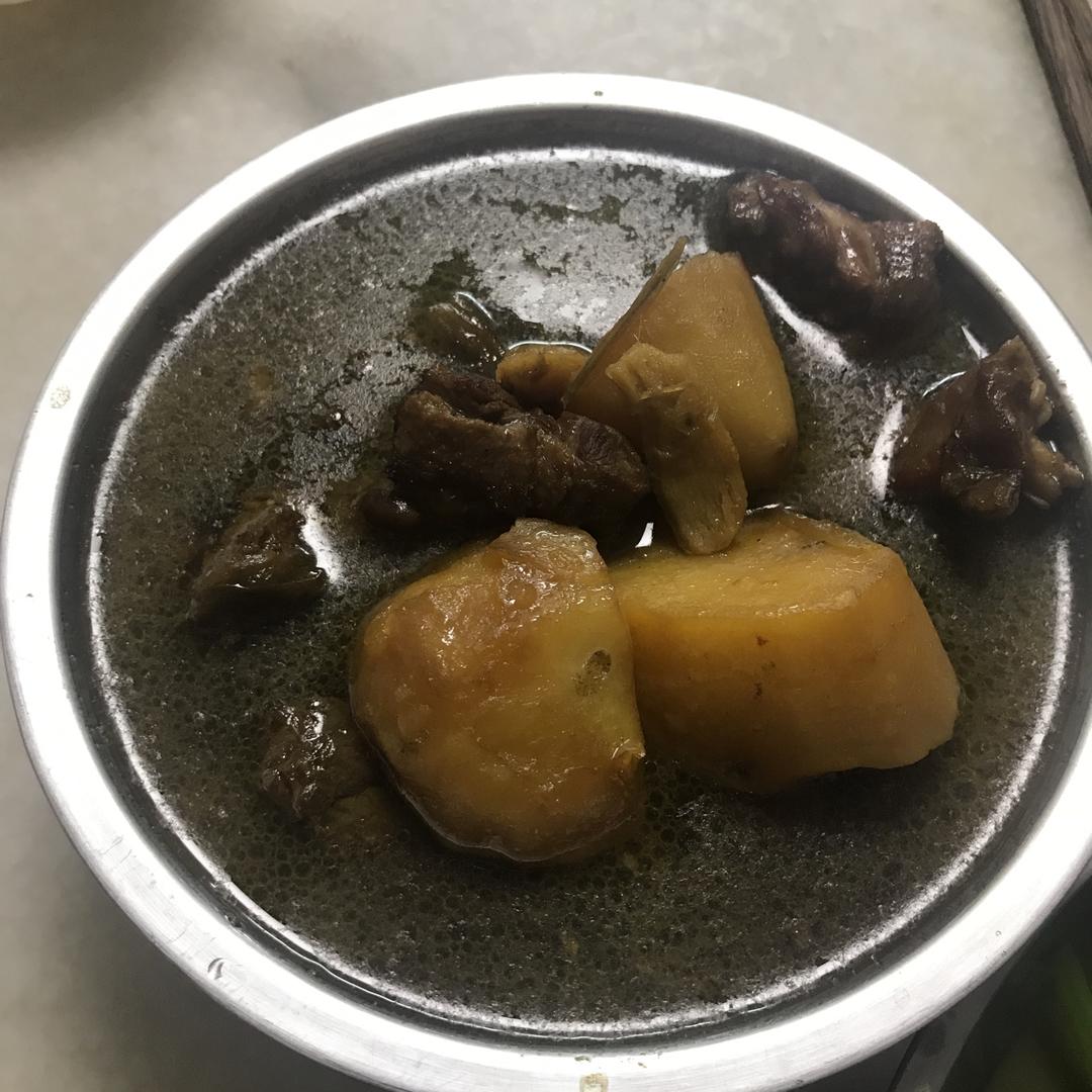 土豆焖鸭