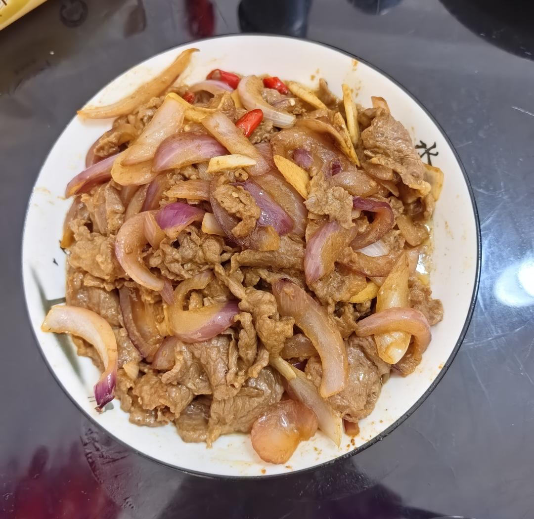 老少皆宜的一道“青椒洋葱爆炒牛肉”
