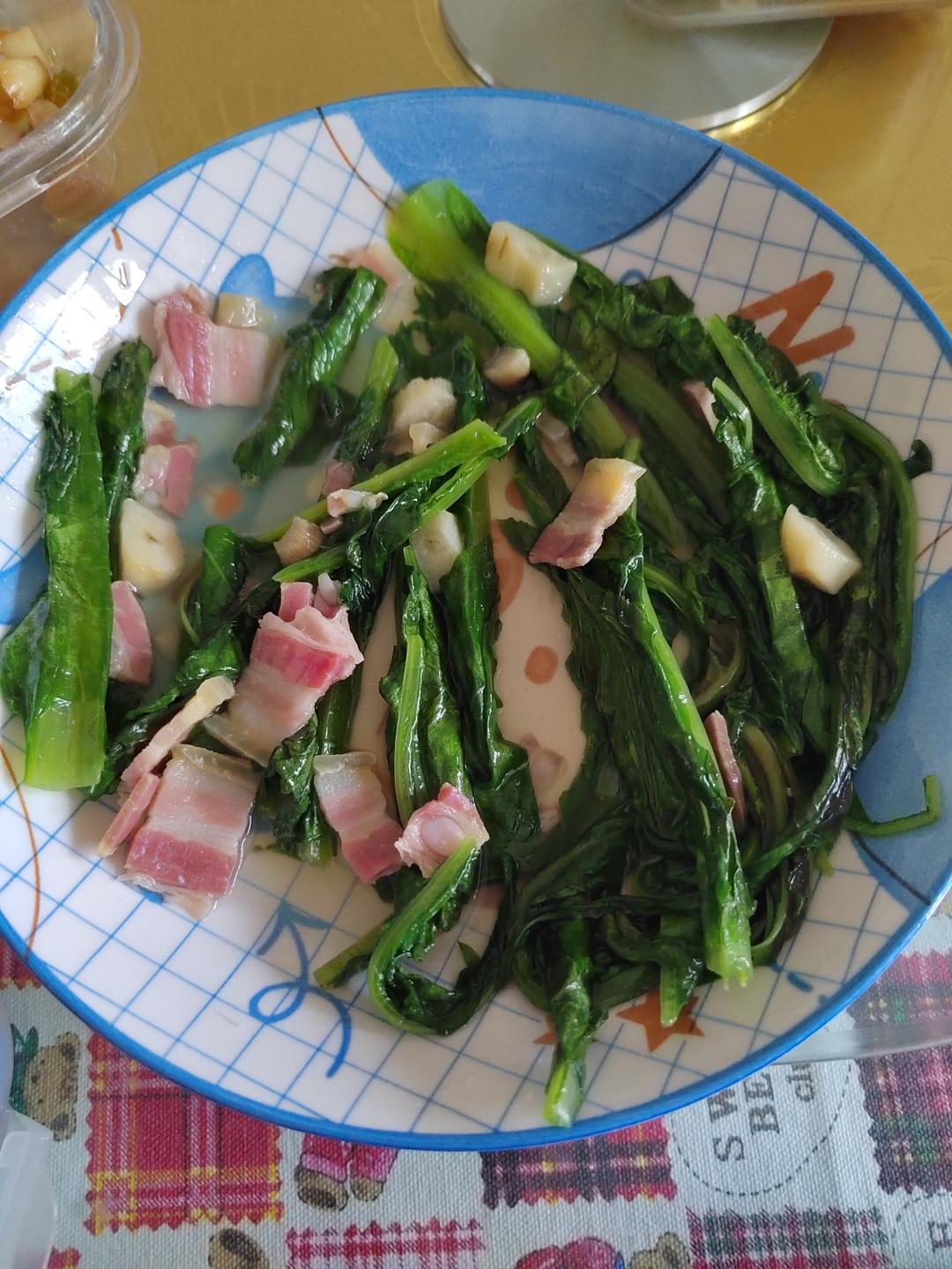清炒油麦菜