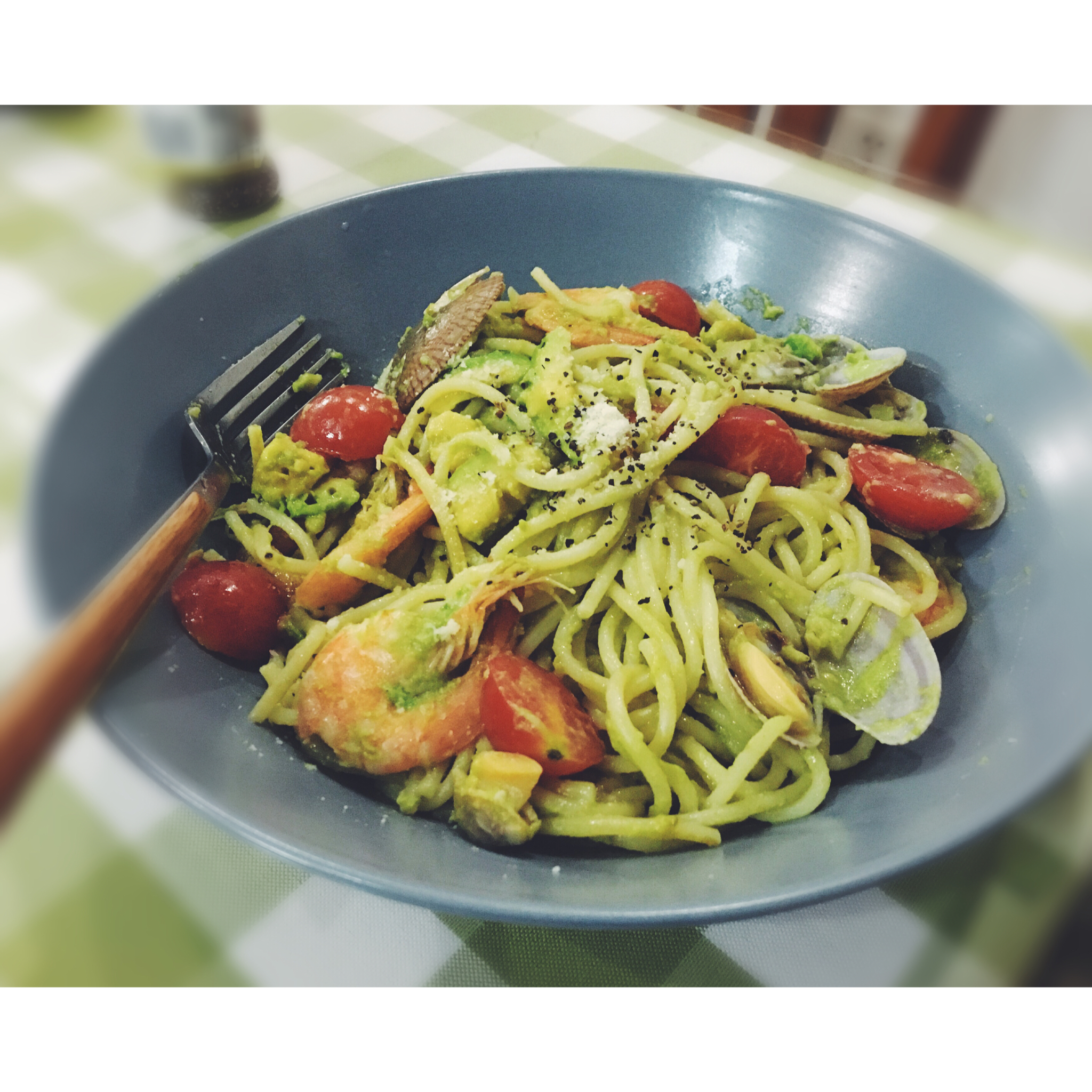 虾仁牛油果意面