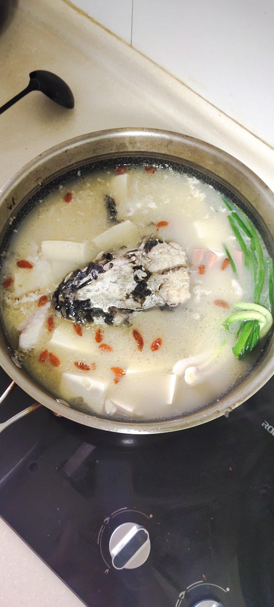 鱼头豆腐汤