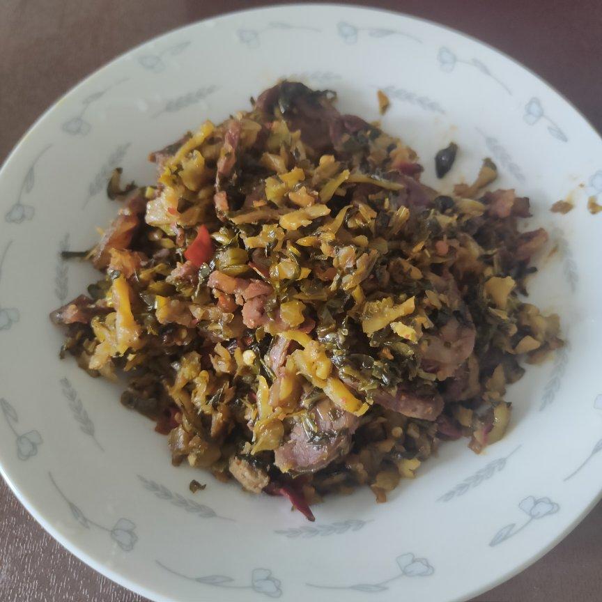 外婆菜炒鸡蛋腊肠