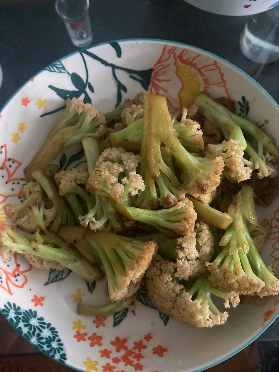 干煸菜花（花菜炒肉）